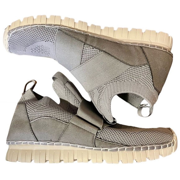 Yellow Box Shoes - Yellow Box Acee Slip-On Sneakers – Women’s Size 7.5